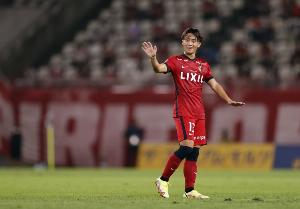 记者：24岁鹿岛中场荒木辽太郎将租借至圣图尔登，合约带买断选项