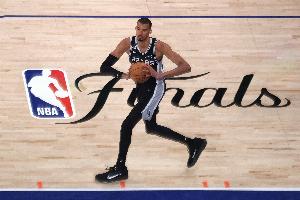 什么叫格局啊！DPOY&双一阵文班22岁降薪 文化认同不仅只为争冠？